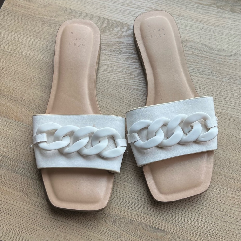 A New Day White and Tan Chain-Link Slide Sandals